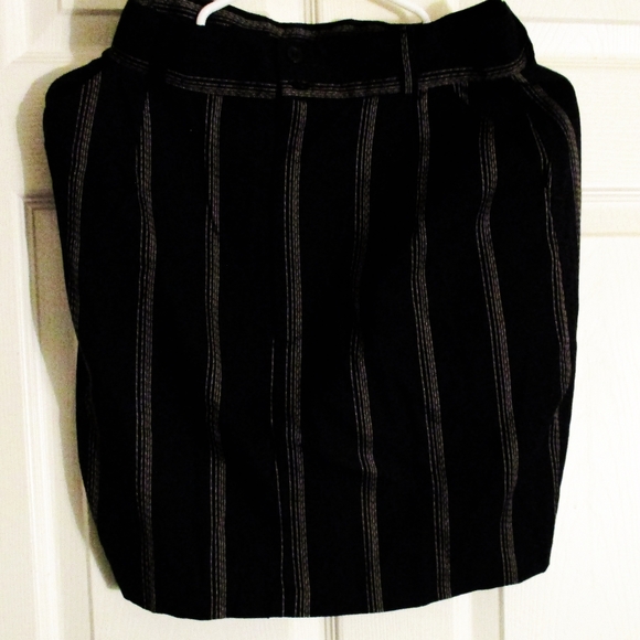 Betsey Johnson Iconic Luxe 90's Black and Gold Pinstriped Pencil Skirt-Size:L - Picture 2 of 5